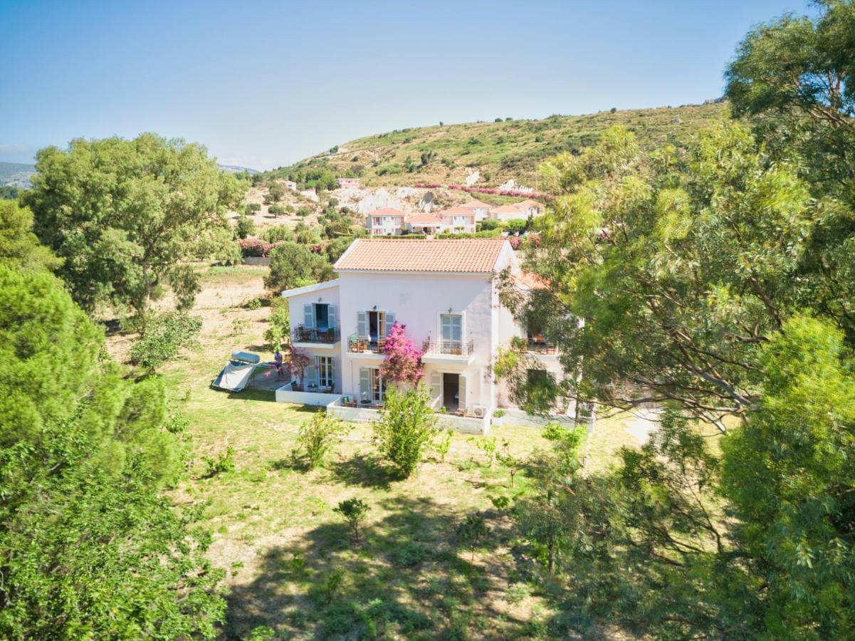 Villa Anna Maria Ликсури Экстерьер фото